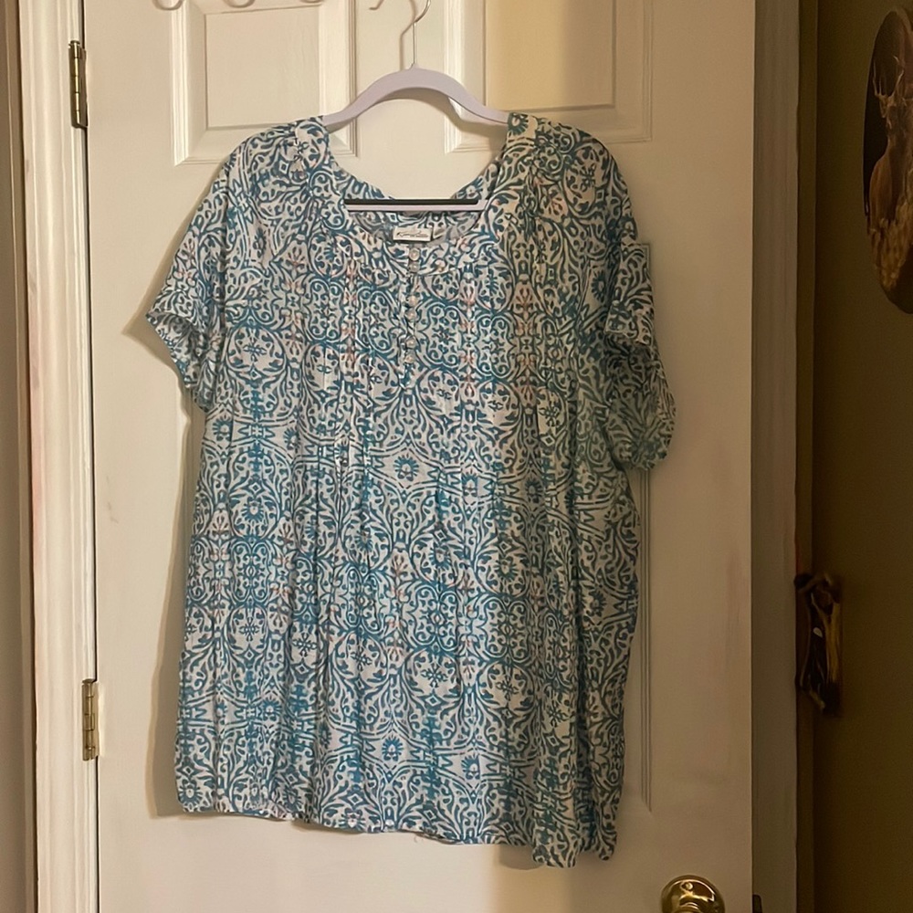 Kim Rogers, 3X, blue, white and orange lightweight summer top.